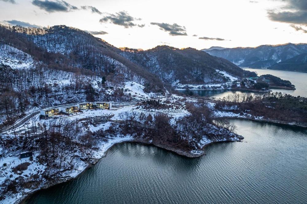 Hotel Jecheon The Shine Cheongpung Exterior foto