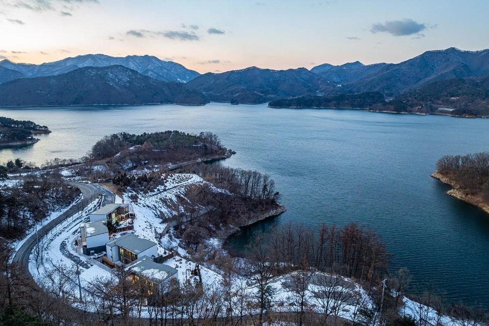 Hotel Jecheon The Shine Cheongpung Exterior foto